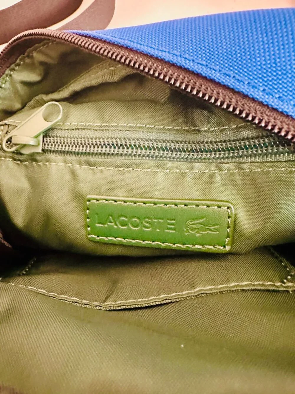 LACOSTE NEOCROC HILO BLUE VERTICAL CAMERA CROSSBODY BAG UNISEX